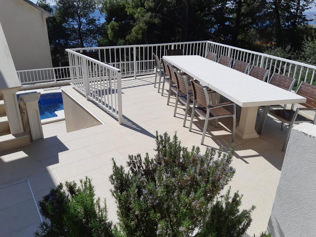 Villa Lizzi โตรกีร์ ภายนอก รูปภาพ