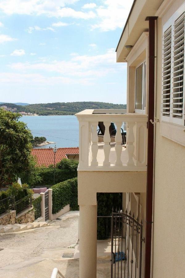 Villa Lizzi โตรกีร์ ภายนอก รูปภาพ