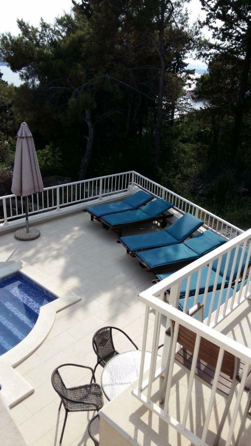 Villa Lizzi โตรกีร์ ภายนอก รูปภาพ