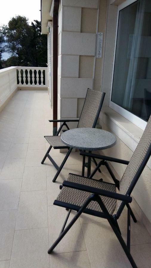 Villa Lizzi โตรกีร์ ภายนอก รูปภาพ