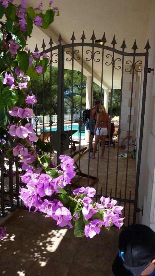 Villa Lizzi โตรกีร์ ภายนอก รูปภาพ