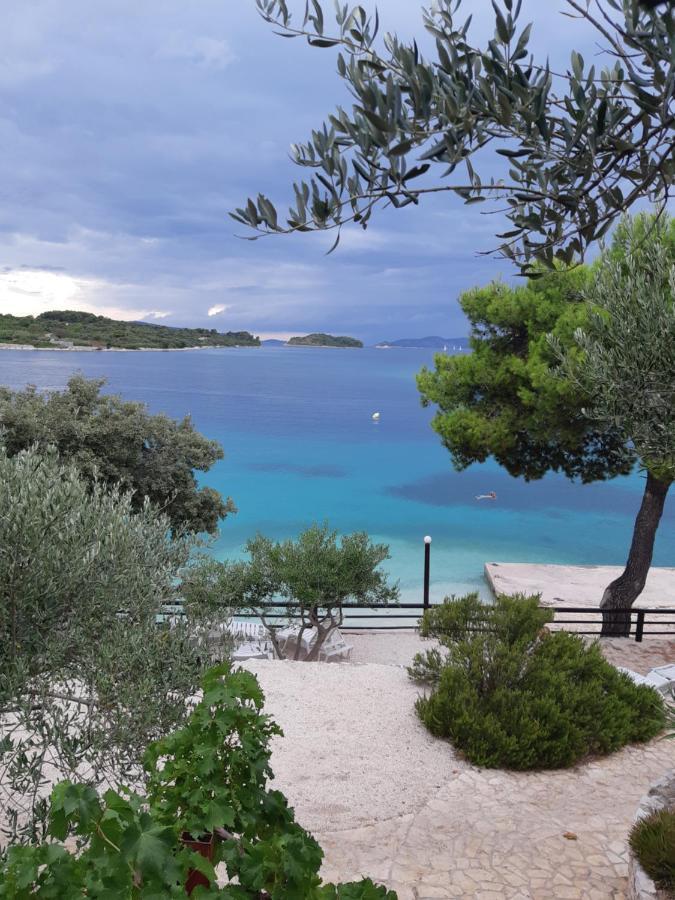Villa Lizzi โตรกีร์ ภายนอก รูปภาพ